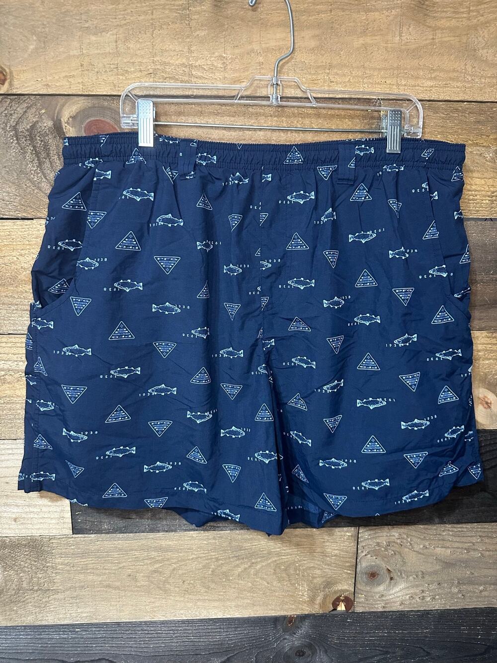 COLUMBIA PFG Men’s Navy Fish Print Swim Trunks Size XL EUC